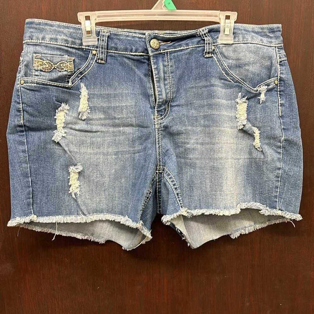 Cato Premium denim shorts 18w B6